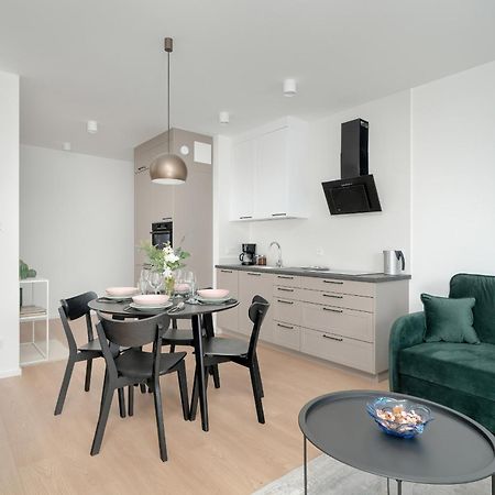 Spacious Apartment With Balcony By Rent Like Home Poznań Exterior foto