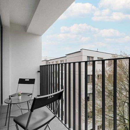 Spacious Apartment With Balcony By Rent Like Home Poznań Exterior foto