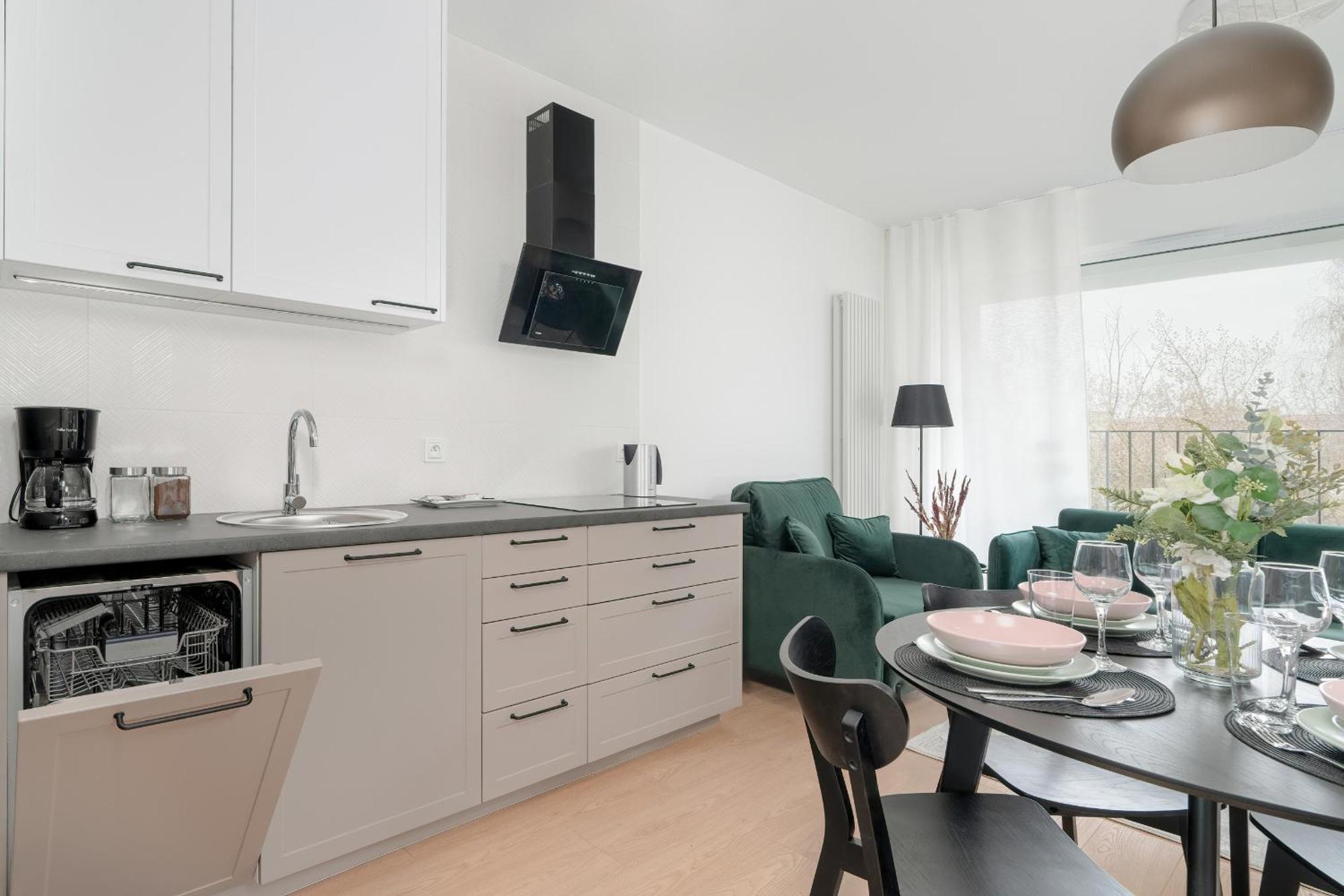 Spacious Apartment With Balcony By Rent Like Home Poznań Exterior foto