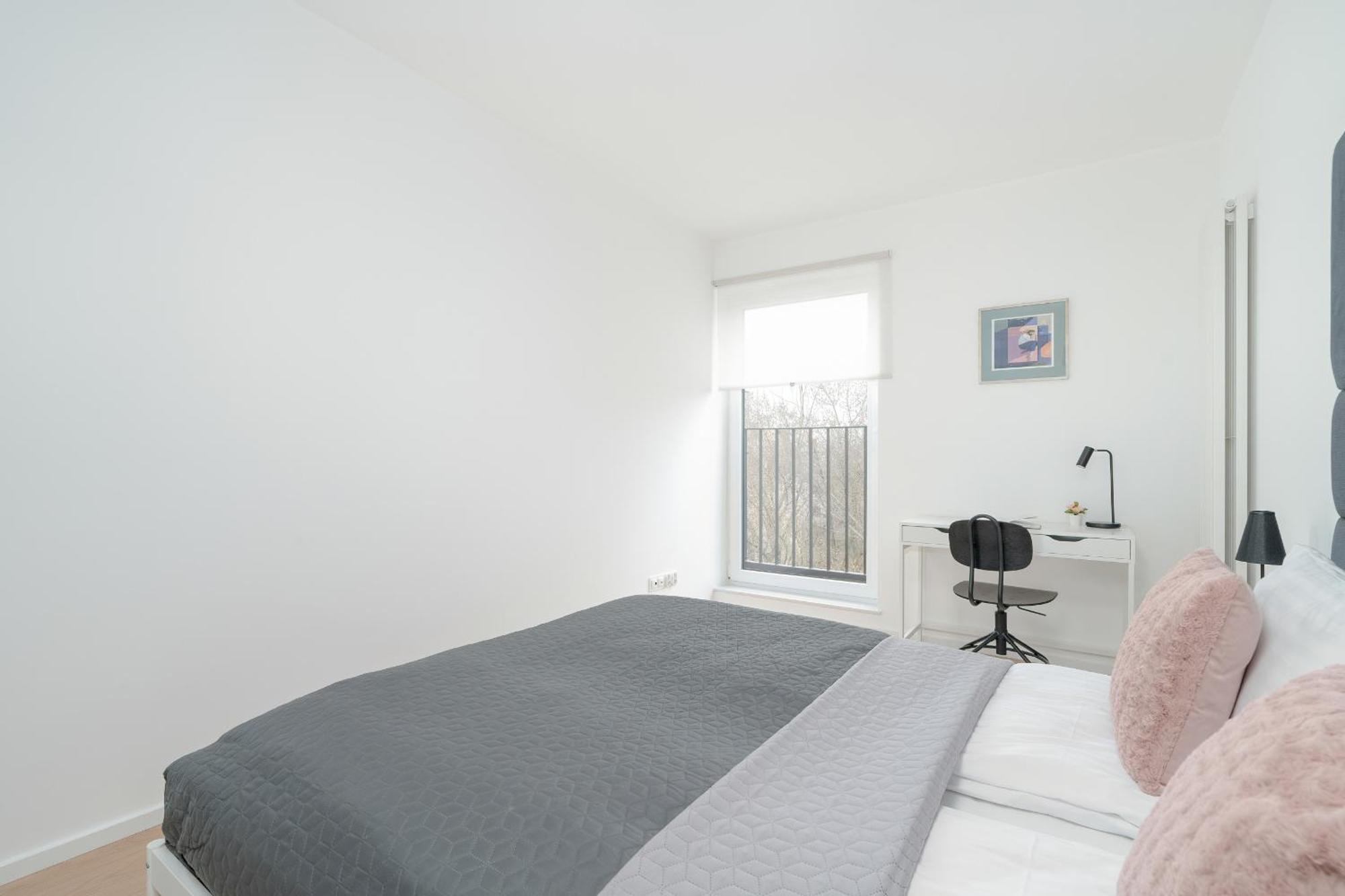 Spacious Apartment With Balcony By Rent Like Home Poznań Exterior foto